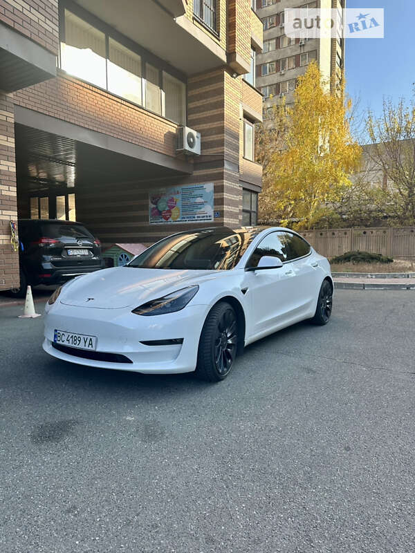 2022 tesla model 3