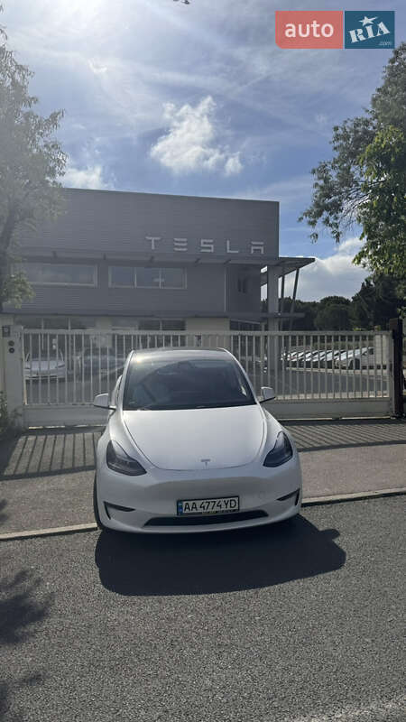 2021 tesla model y