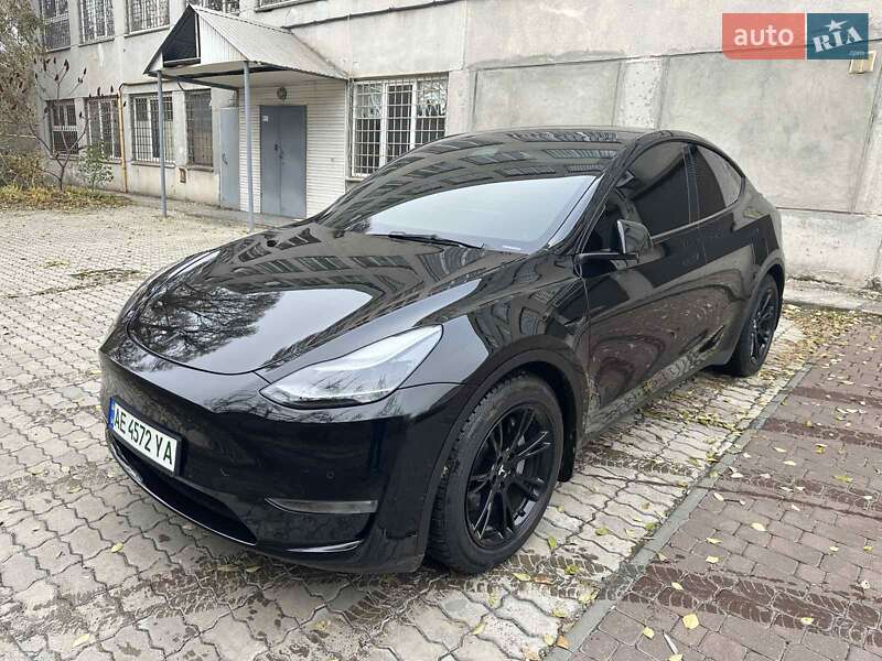 2022 tesla model y