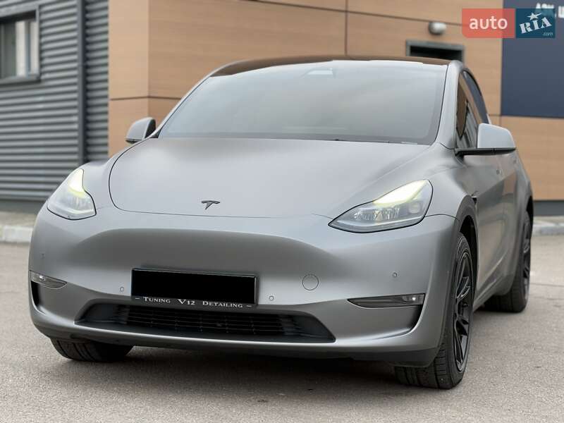 2022 tesla model y