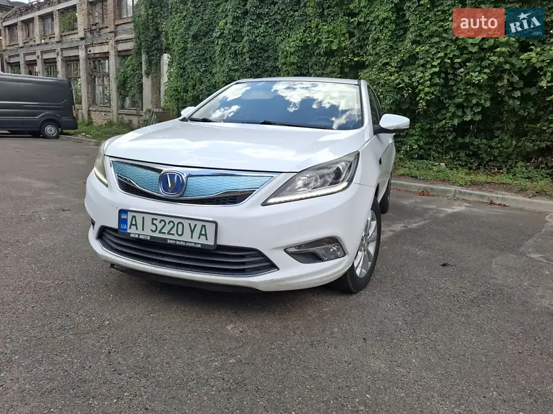 2017 changan eado ev300