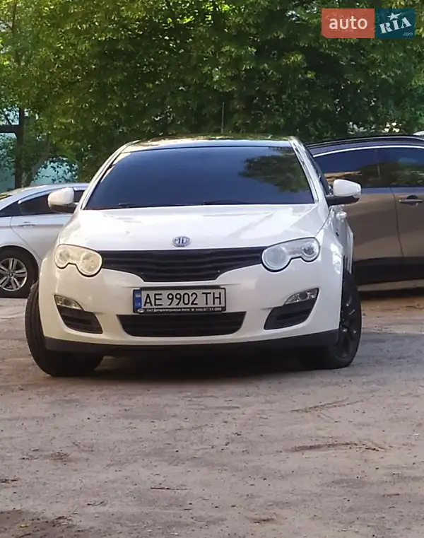 2011 mg 550