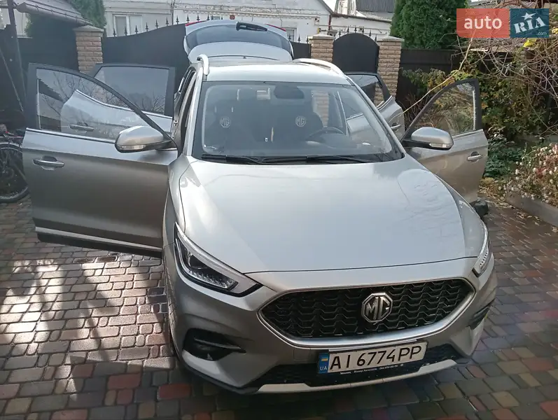 2023 mg zs