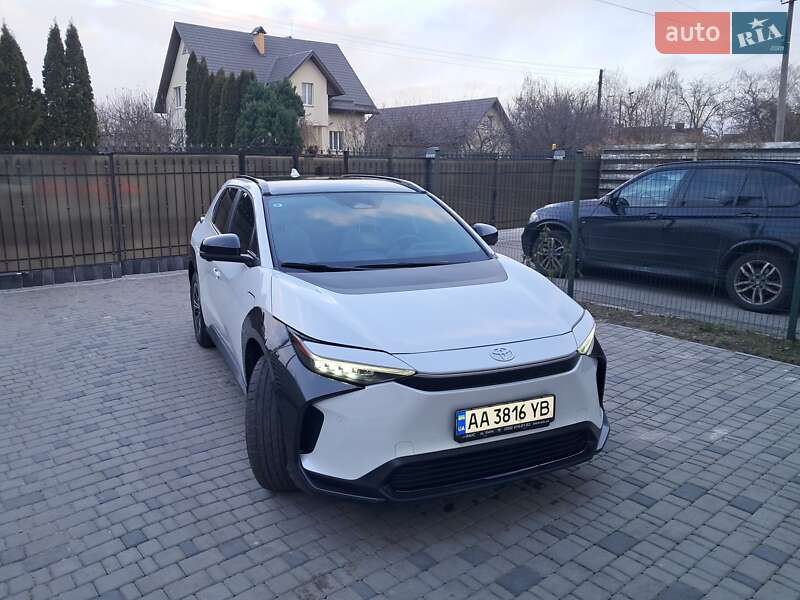 2022 toyota bz4x