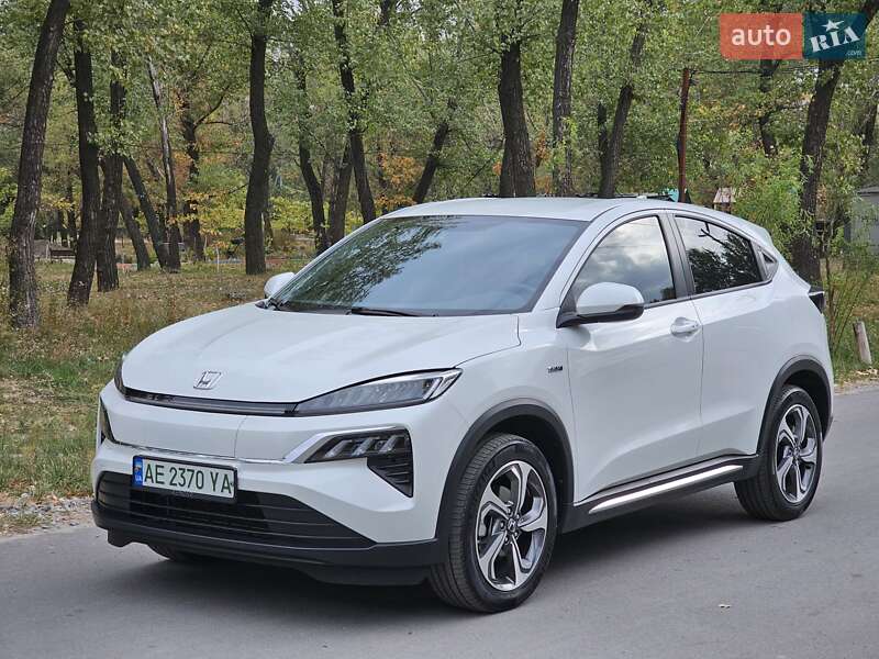 2022 honda m-nv