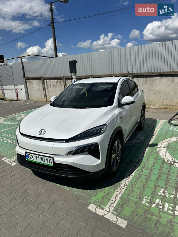 2022 honda m-nv