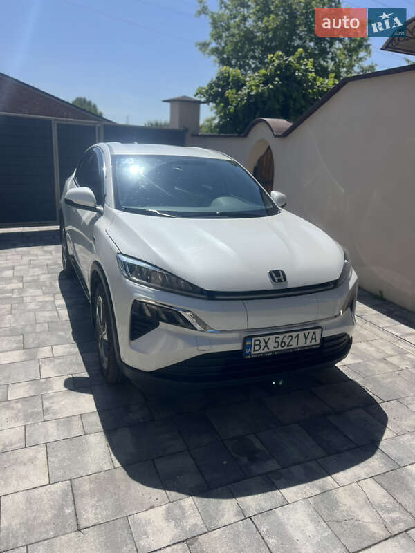 2022 honda m-nv