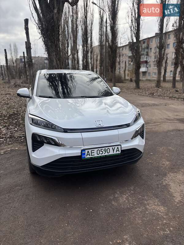 2022 honda m-nv