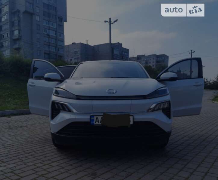 2022 honda m-nv