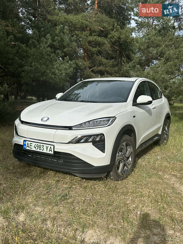 2022 honda m-nv