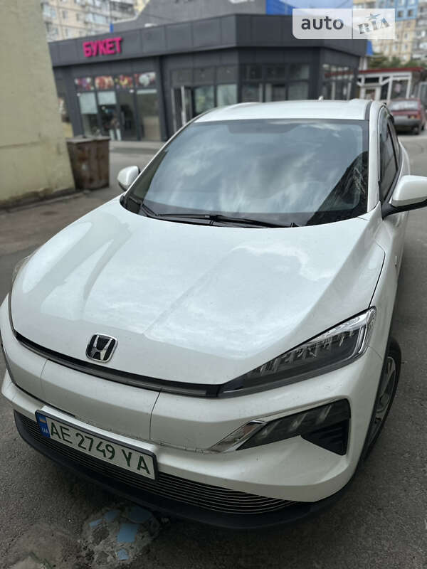 2024 honda m-nv