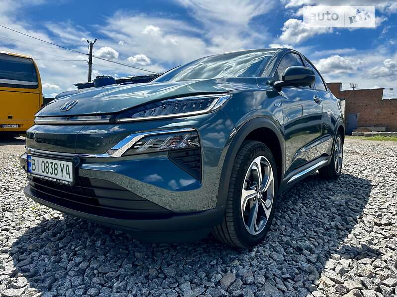 2022 honda m-nv
