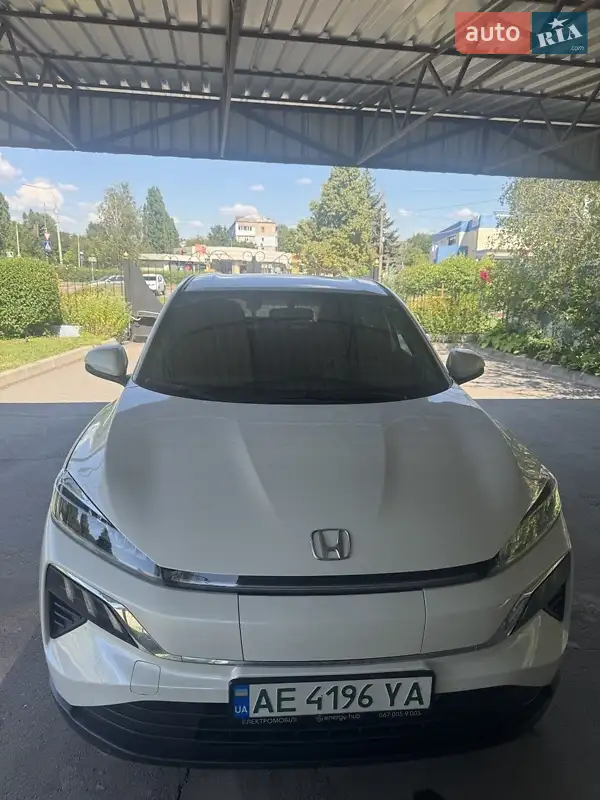 2022 honda m-nv