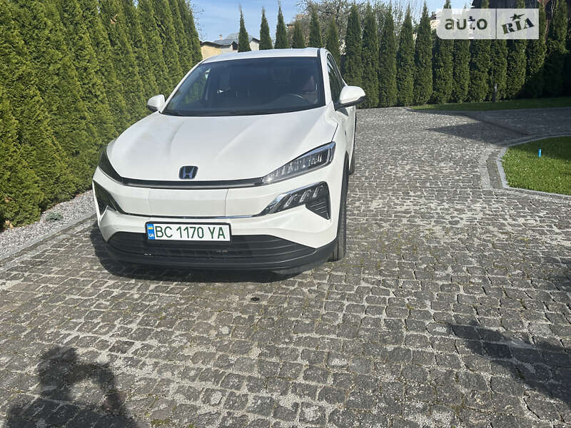 2022 honda m-nv
