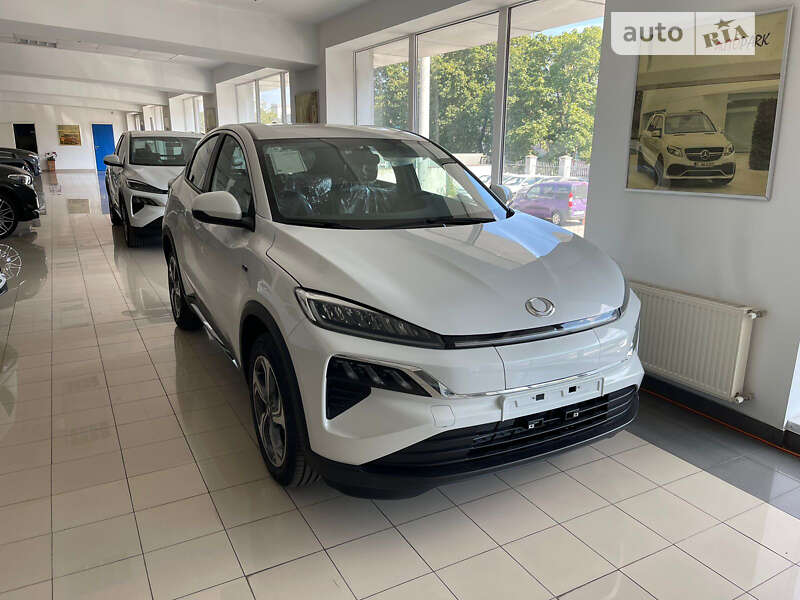 2023 honda m-nv