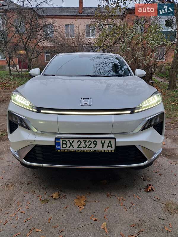 2024 honda m-nv