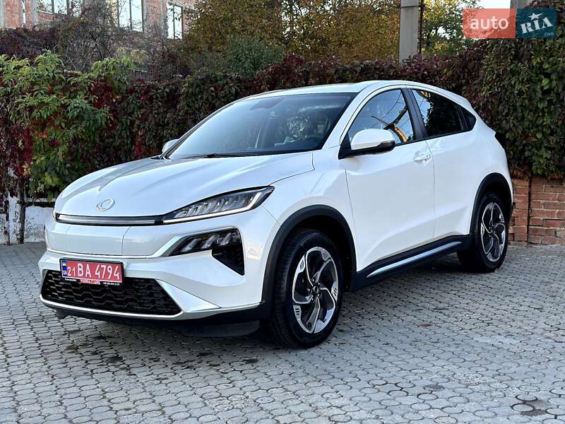 2024 honda m-nv