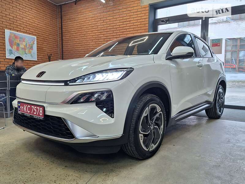 2023 honda m-nv