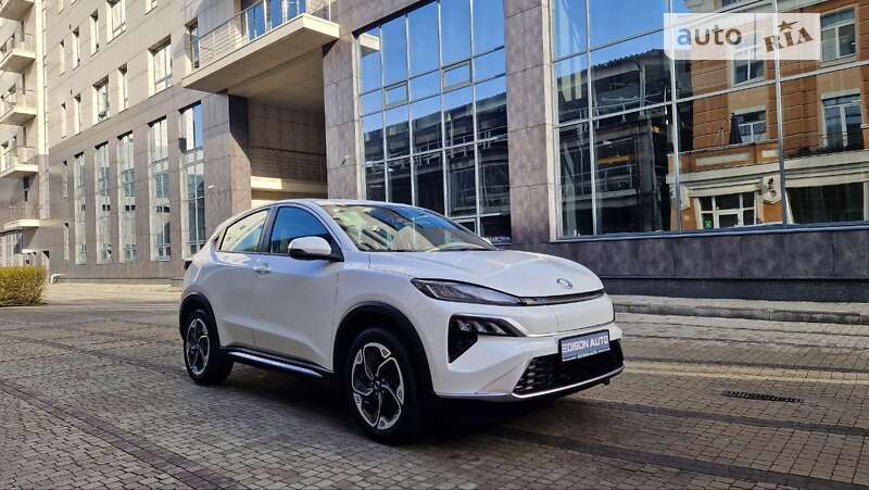 2023 honda m-nv