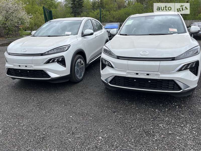 2023 honda m-nv