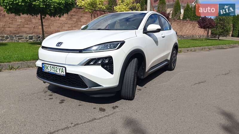 2023 honda m-nv