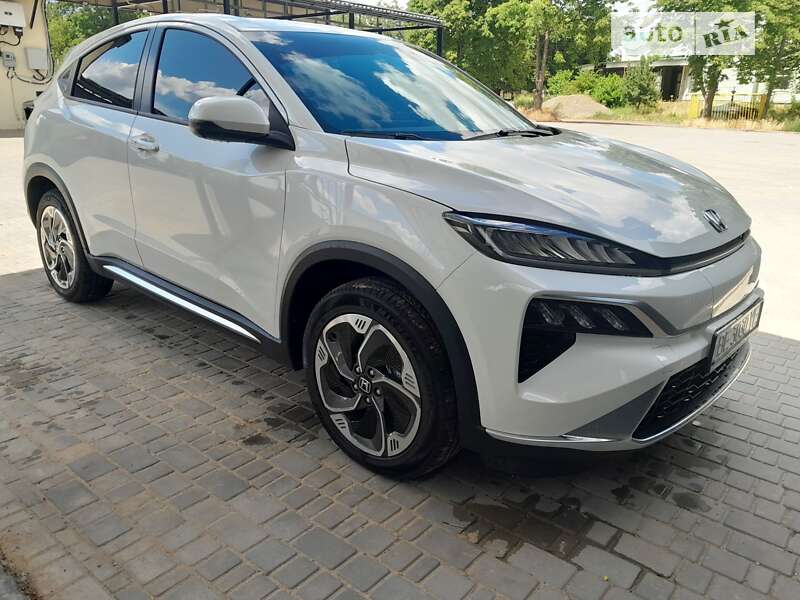 2023 honda m-nv