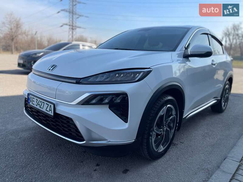 2023 honda m-nv