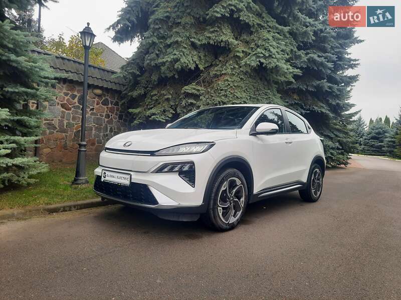 2024 honda m-nv