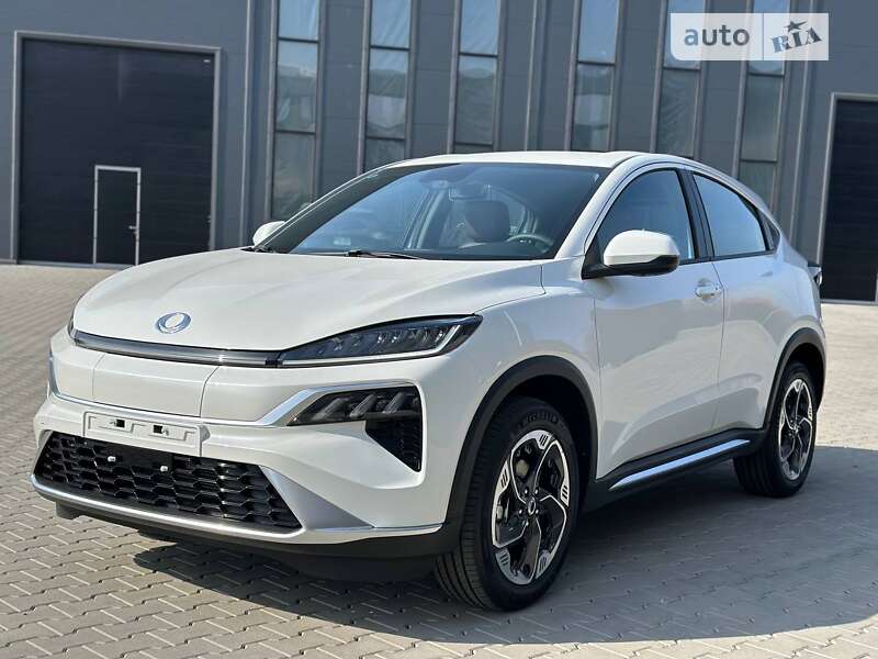 2023 honda m-nv