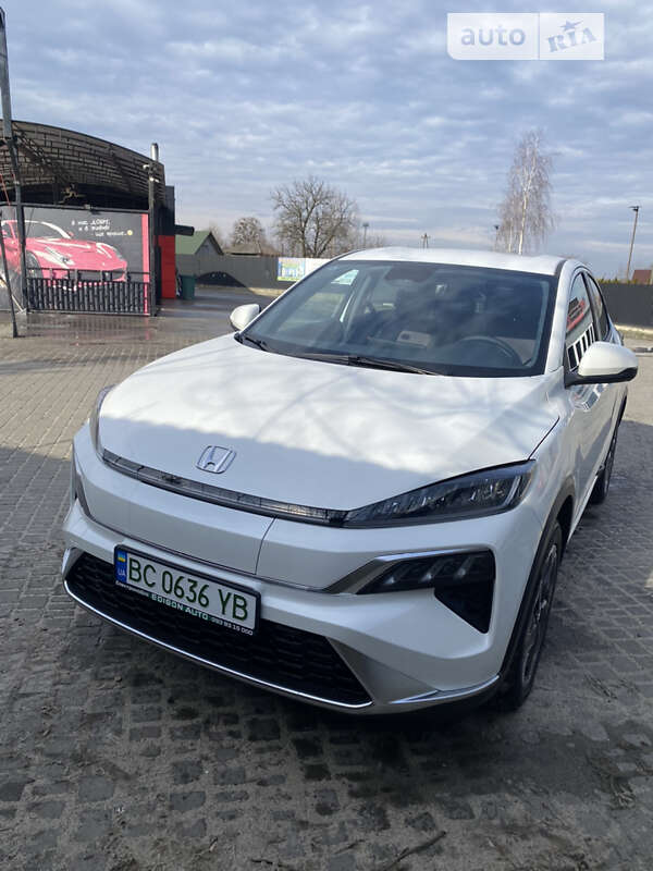 2023 honda m-nv