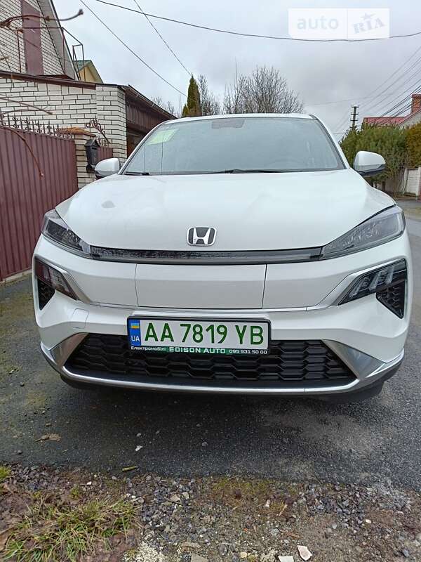 2023 honda m-nv