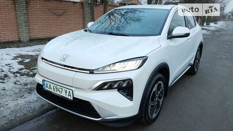 2023 honda m-nv