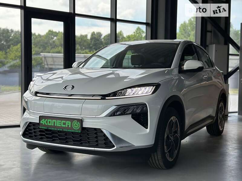 2023 honda m-nv