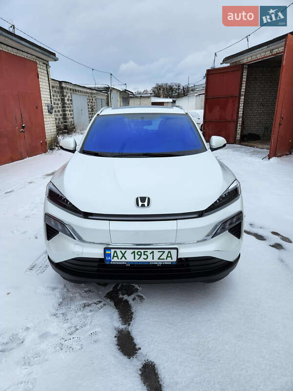 2022 honda m-nv