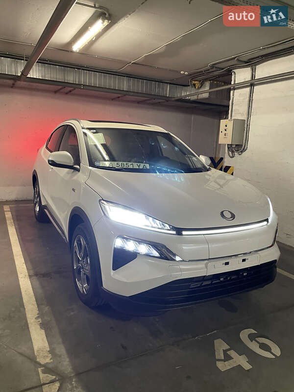 2022 honda m-nv