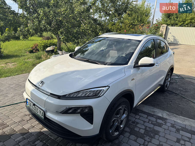 2023 honda m-nv