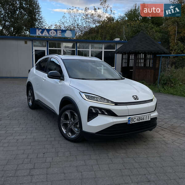 2022 honda m-nv