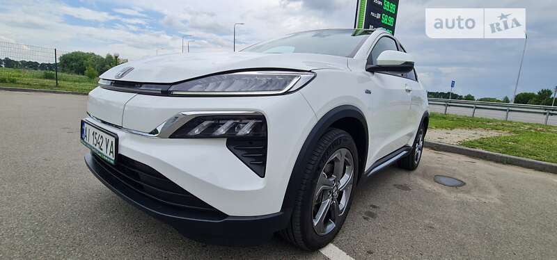 2022 honda m-nv