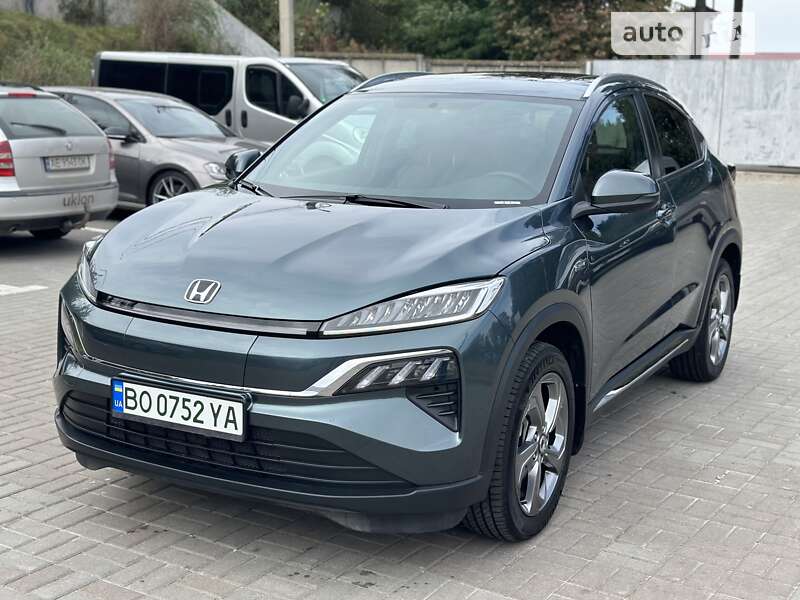 2022 honda m-nv