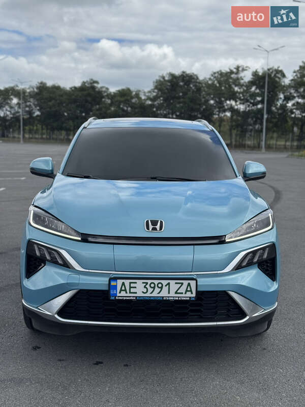 2023 honda m-nv