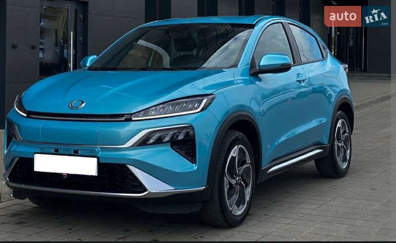 2023 honda m-nv
