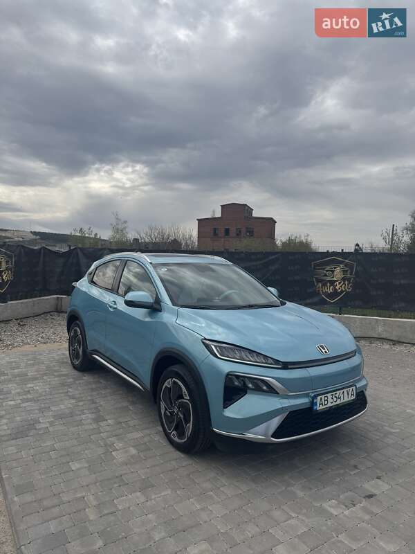 2023 honda m-nv