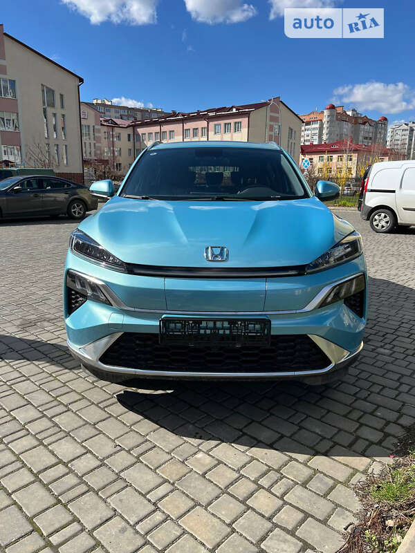 2023 honda m-nv