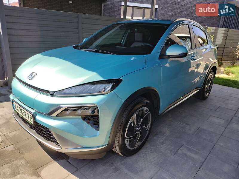 2023 honda m-nv