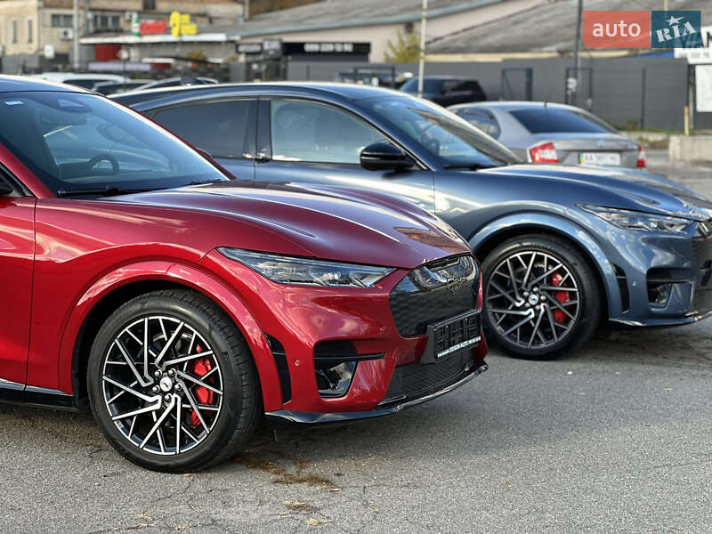 2022 ford mustang mach-e