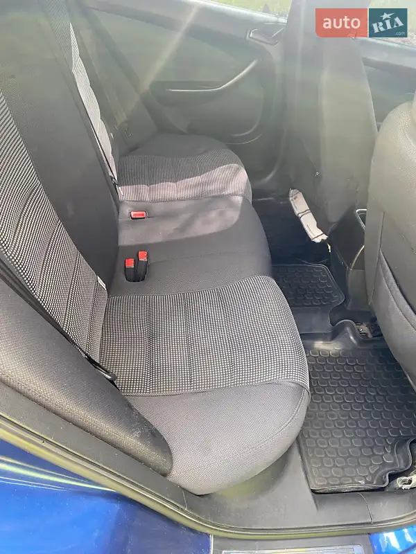 2010 chery m11