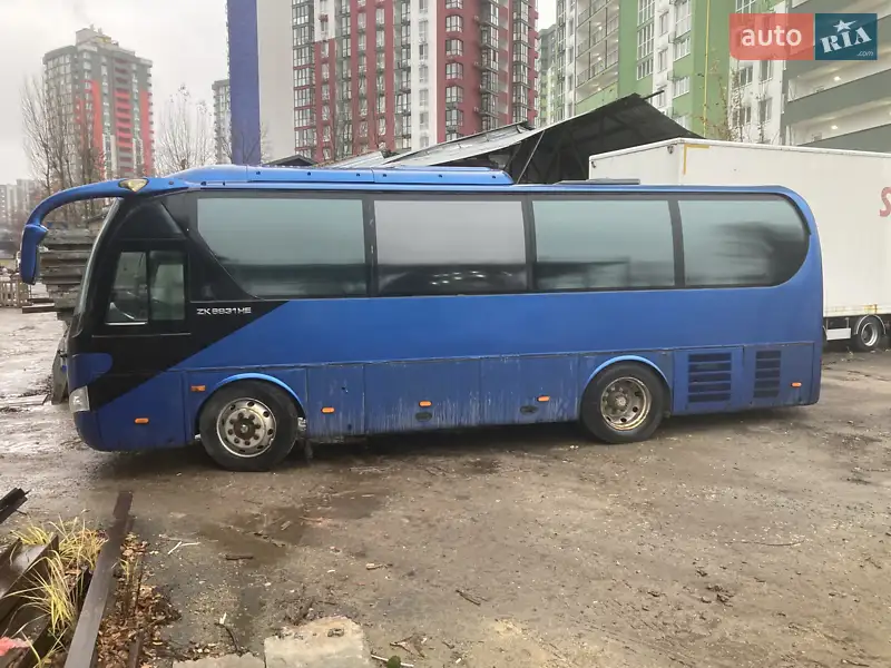 2007 yutong zk6831he