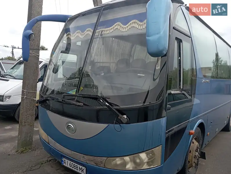 2008 yutong zk6831he