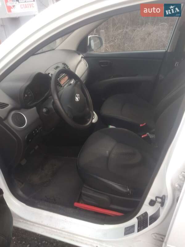 2012 hyundai i10