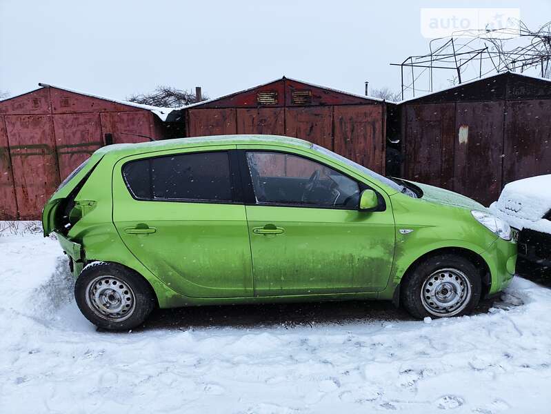 2012 hyundai i20